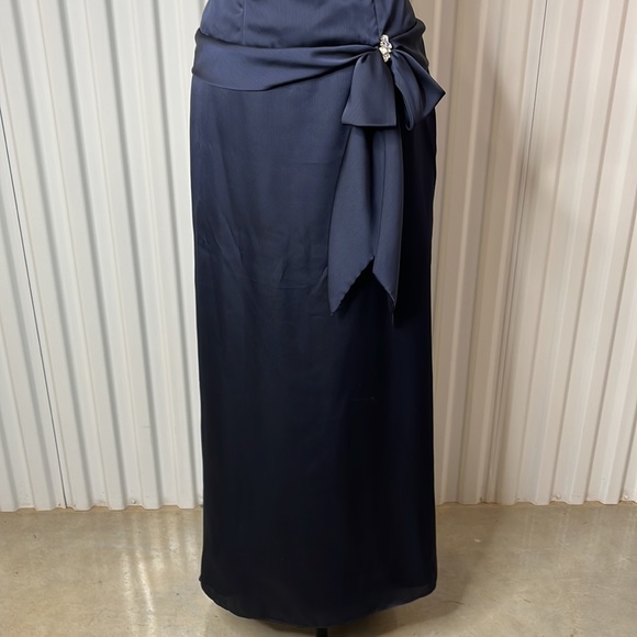 Lazaro Navy Formal Gown. Preowned - Picture 3 of 10